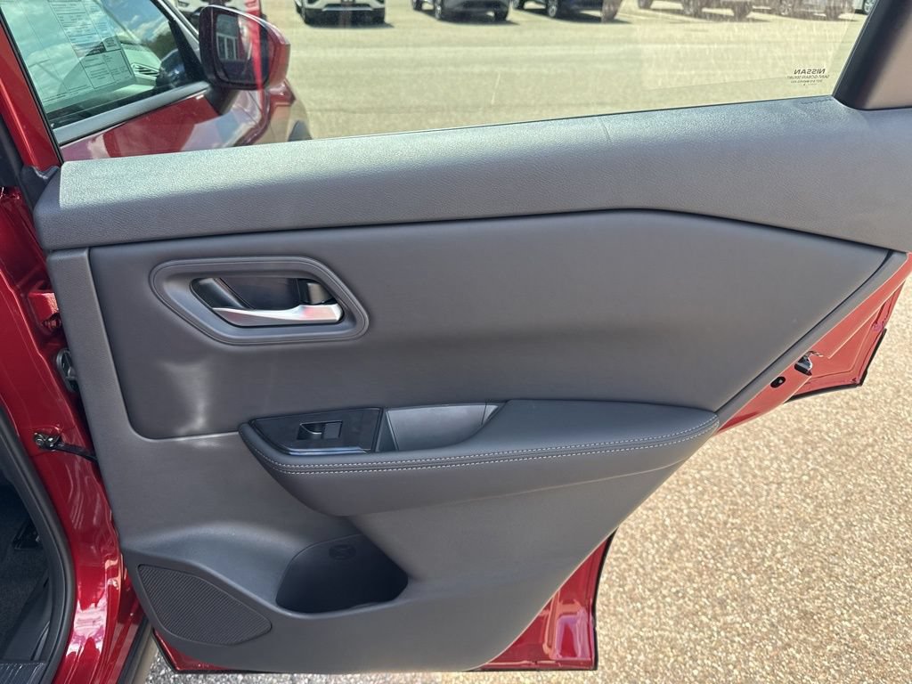 New 2026 Nissan Rogue SV w/ Cold Weather Package AWD/4WD image 25