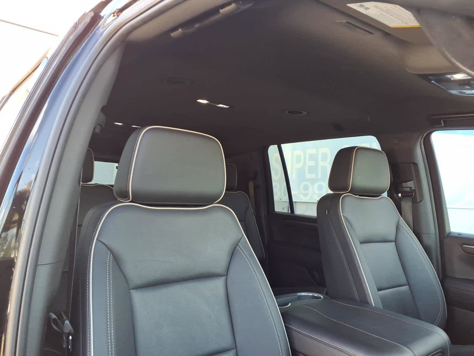Used 2025 Chevrolet Suburban Premier AWD/4WD image 22