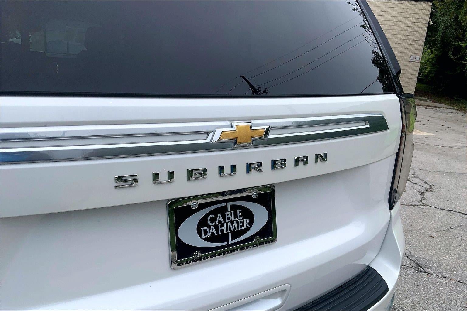 Used 2023 Chevrolet Suburban High Country w/ Premium Package AWD/4WD image 8