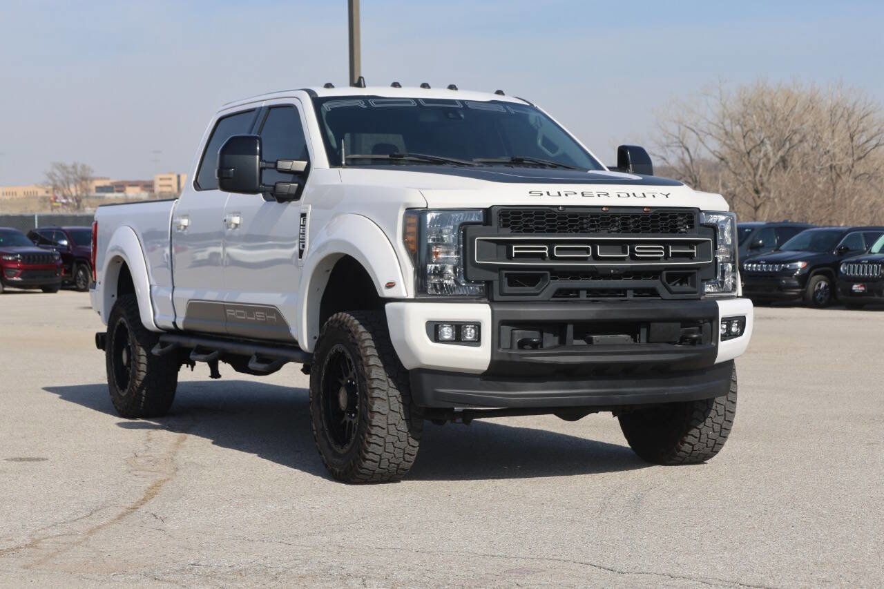 Used 2019 Ford F250 Lariat w/ Lariat Ultimate Package AWD/4WD image 4