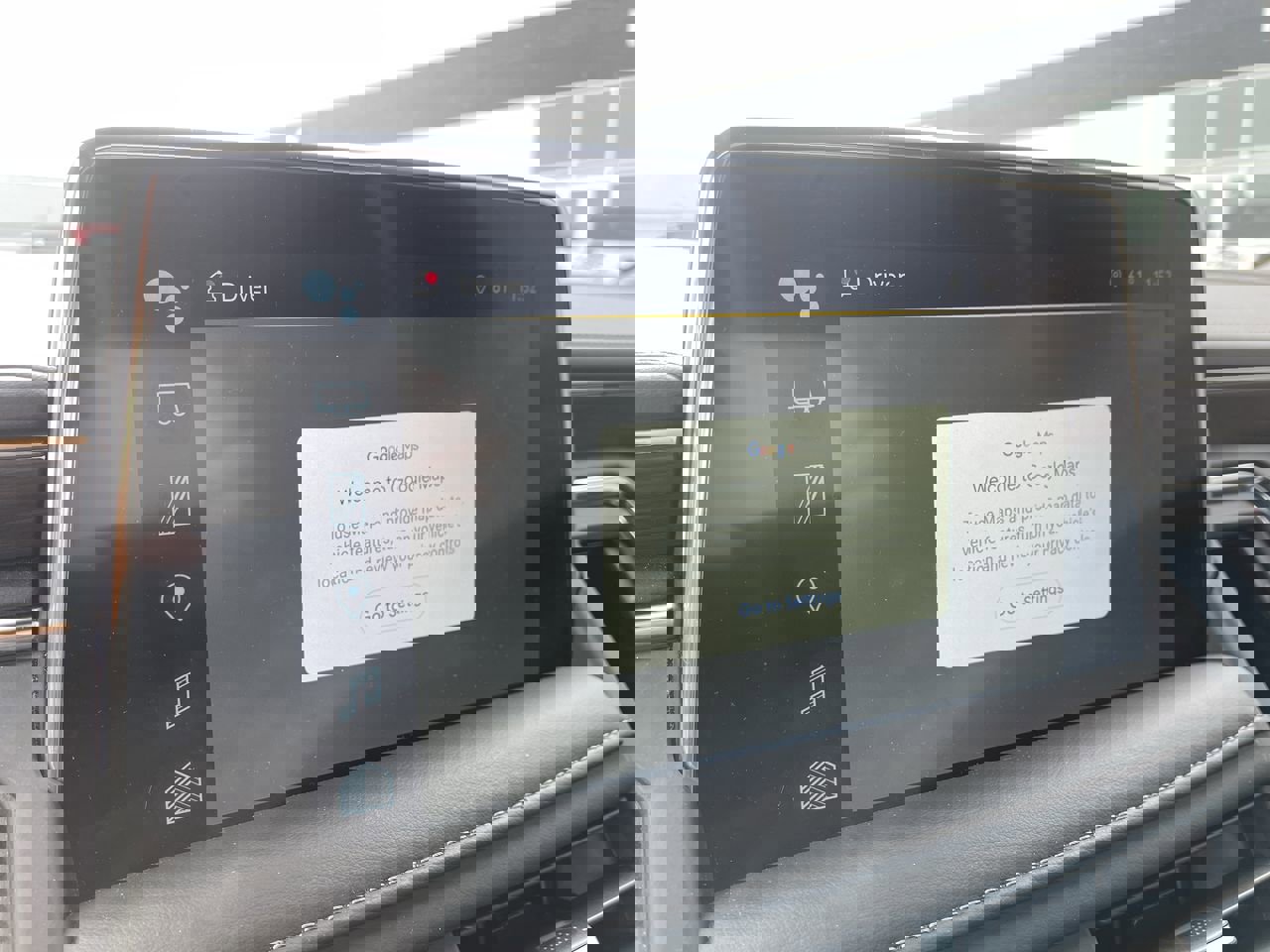 Used 2024 Chevrolet Suburban Z71 w/ Luxury Package image 14