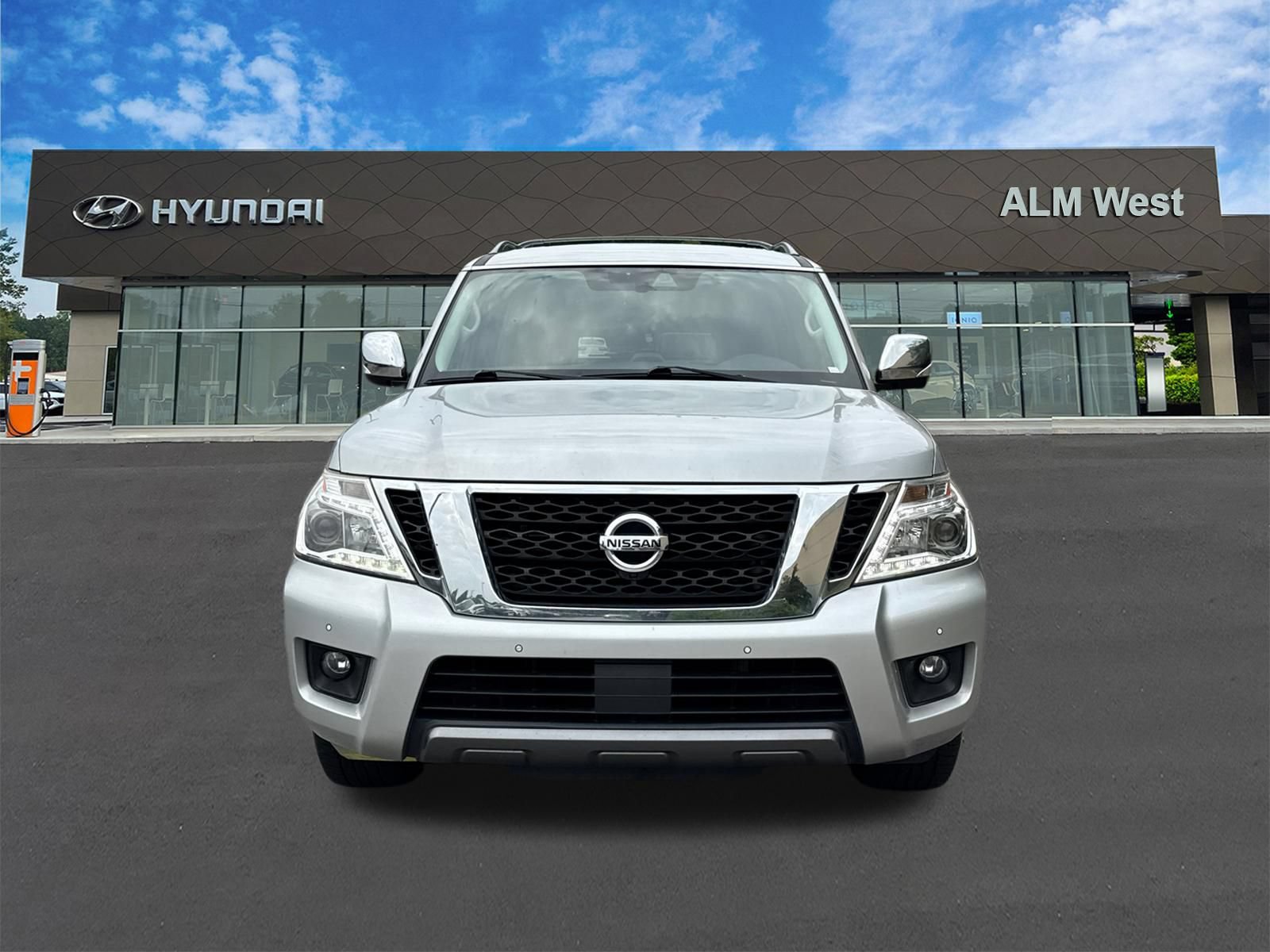 Used 2019 Nissan Armada Platinum w/ Captain's Chairs Package RWD video 2