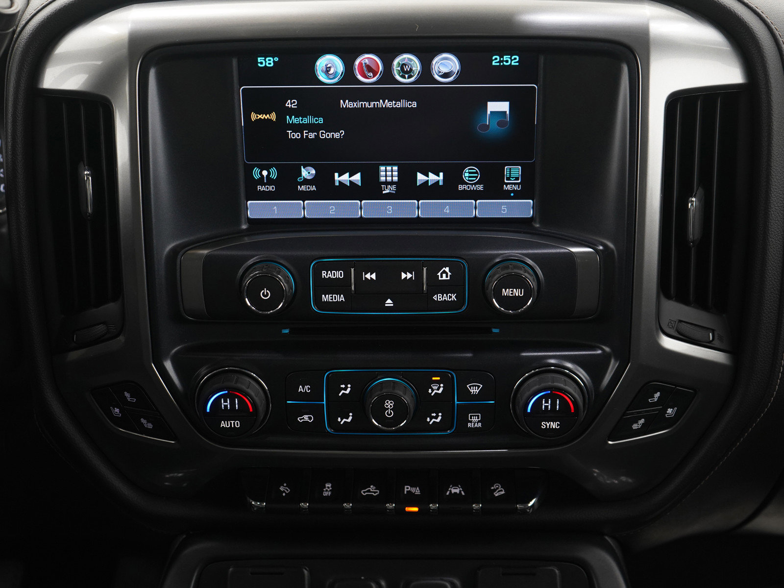 Used 2016 Chevrolet Silverado 1500 LTZ Z71 w/ LTZ Plus Package image 14