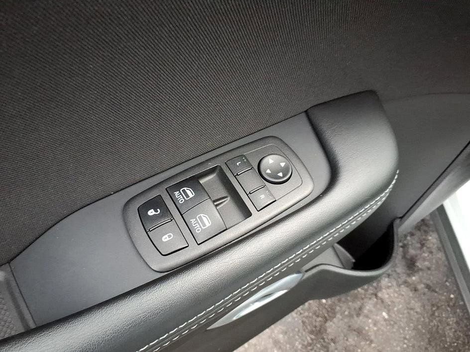 Used 2023 Dodge Challenger R/T w/ Blacktop Package image 19