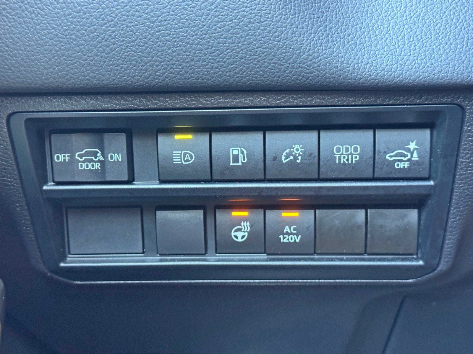 Used 2024 Toyota Sequoia Limited AWD/4WD image 18