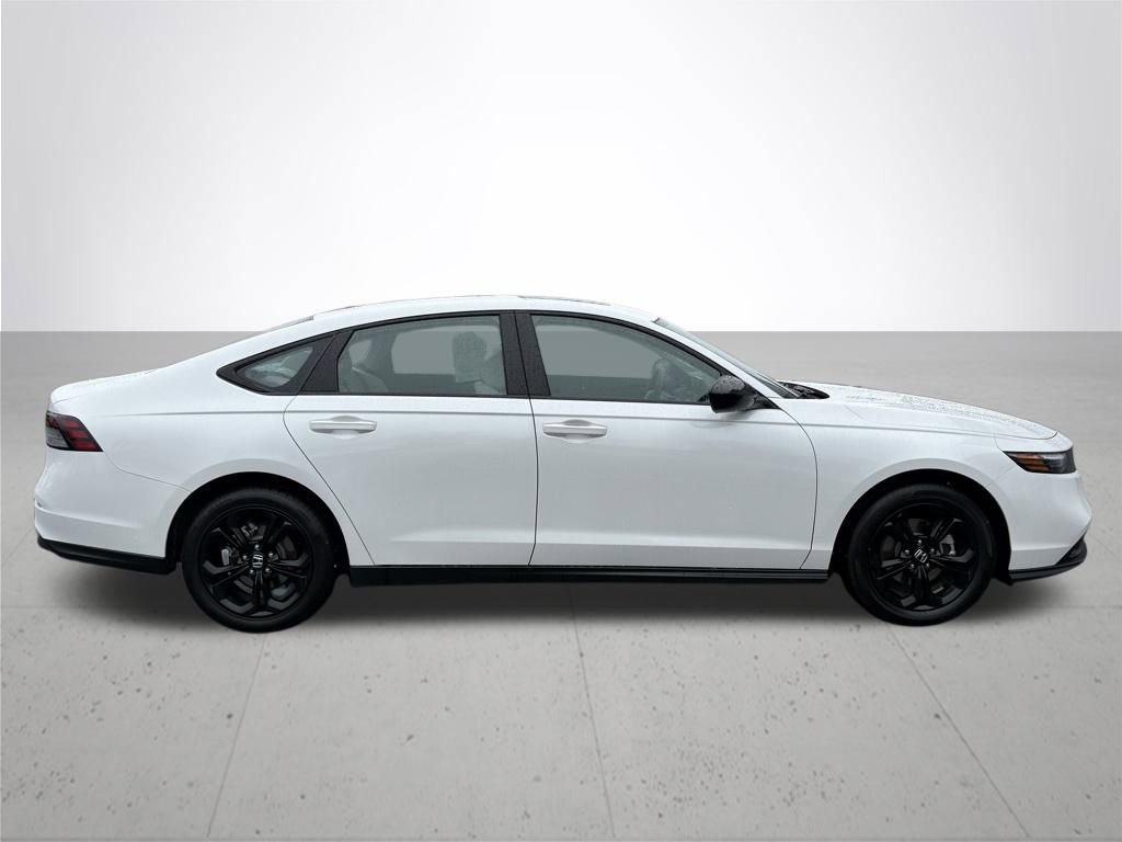Used 2025 Honda Accord SE image 5