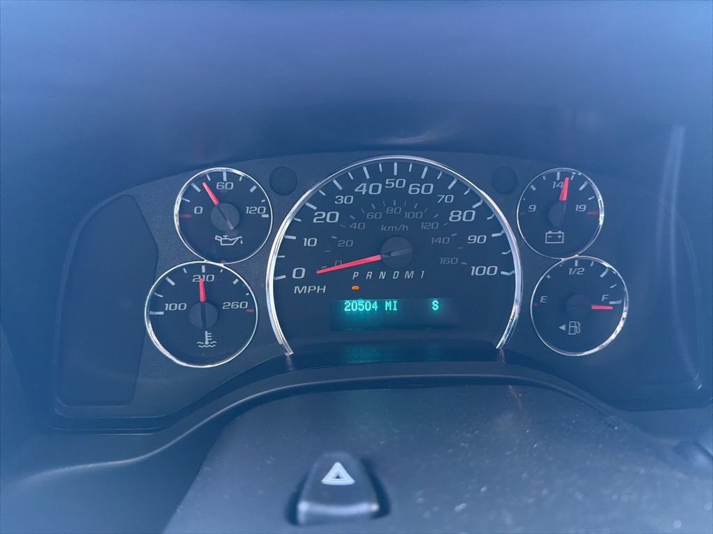 Used 2025 Chevrolet Express 3500 LT w/ LT Preferred Equipment Group RWD image 7