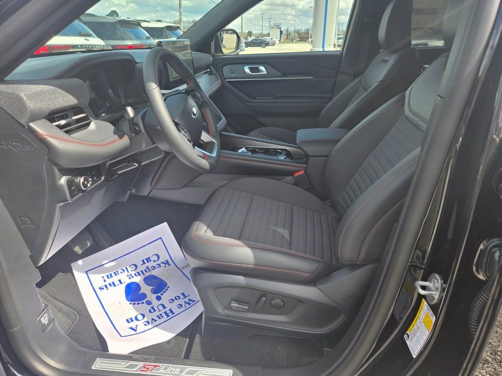 New 2026 Ford Explorer ST-Line image 7