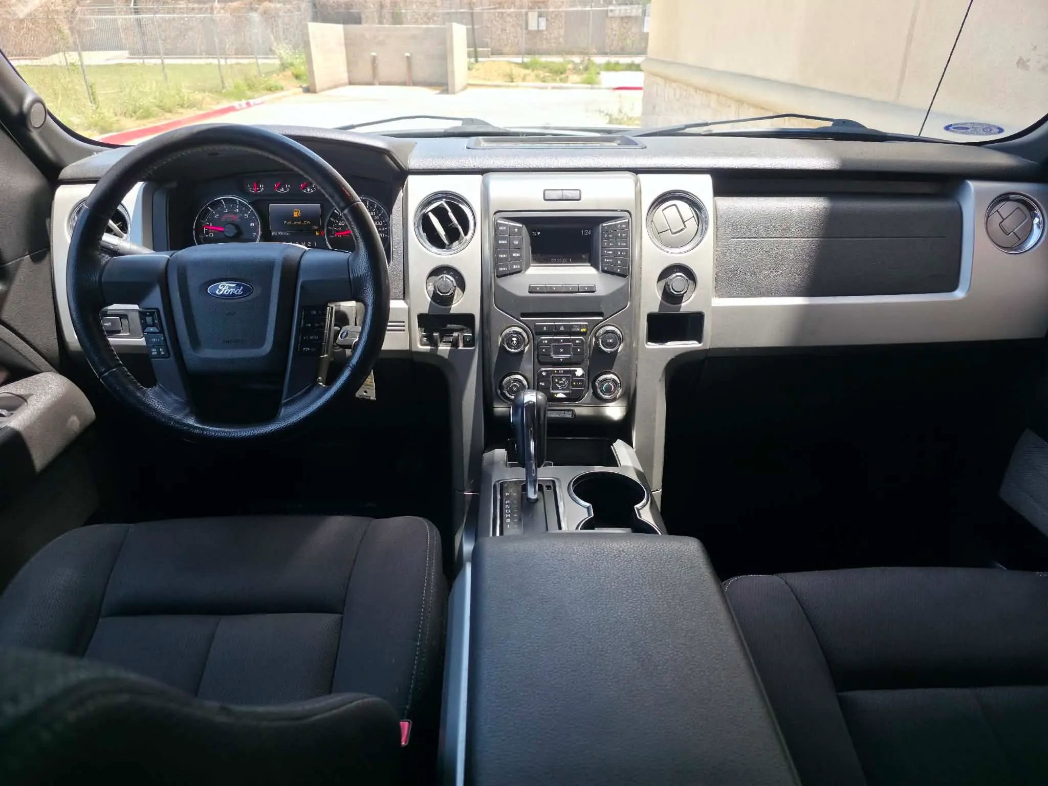 Used 2014 Ford F150 FX4 w/ Equipment Group 401A Mid AWD/4WD image 14