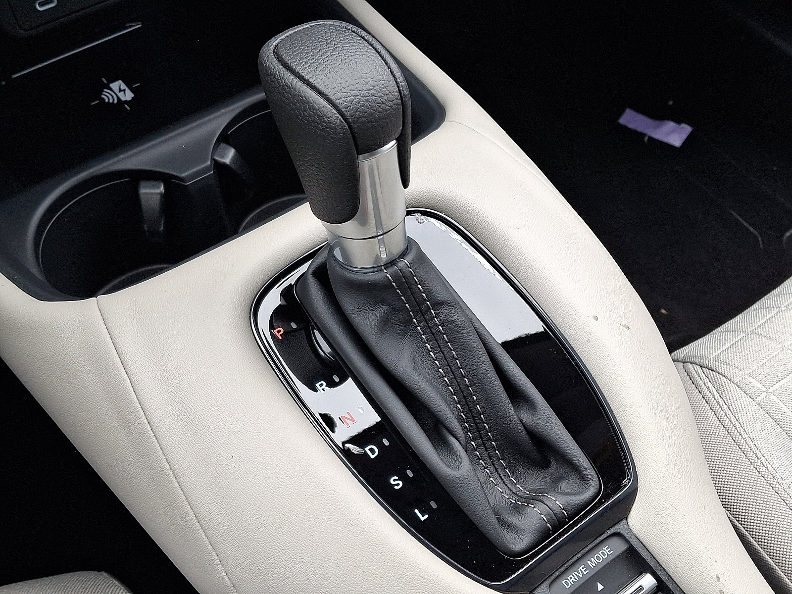 New 2026 Honda HR-V LX image 8