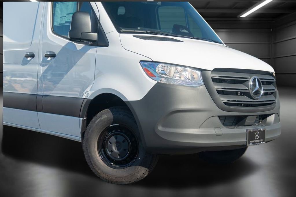 Used 2025 Mercedes-Benz Sprinter 2500 image 15