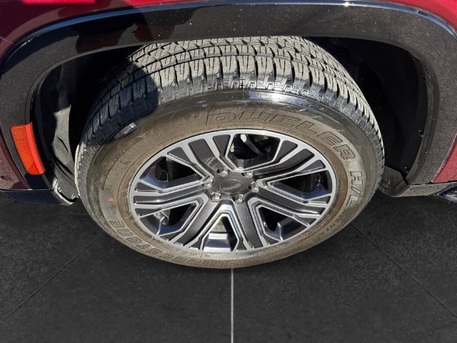 Used 2024 Jeep Wagoneer L 4WD w/ Premium Group I image 9