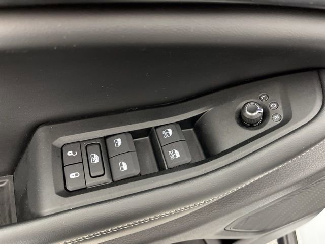 Used 2024 Jeep Grand Cherokee L Laredo image 35