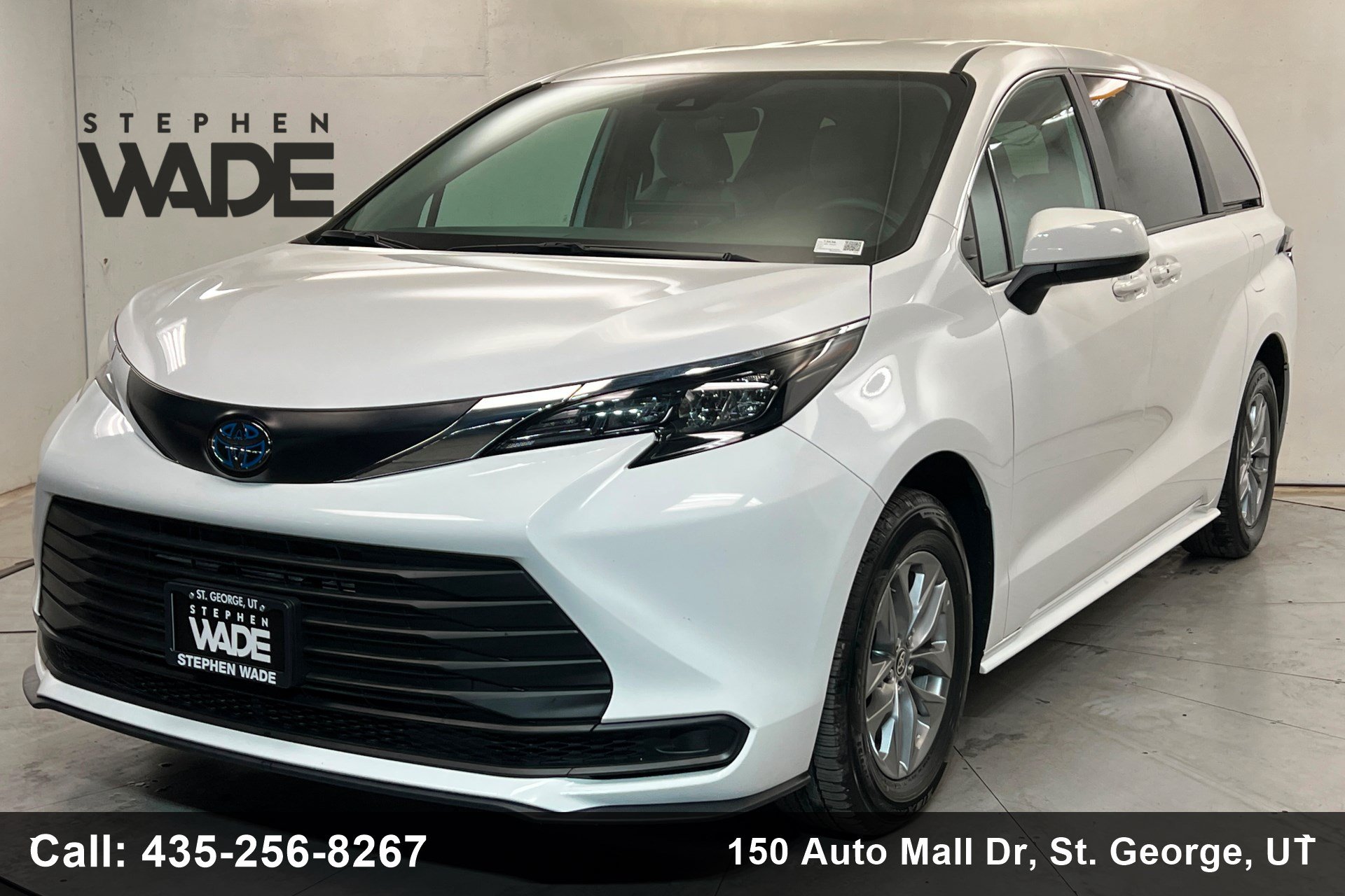 Used 2025 Toyota Sienna LE