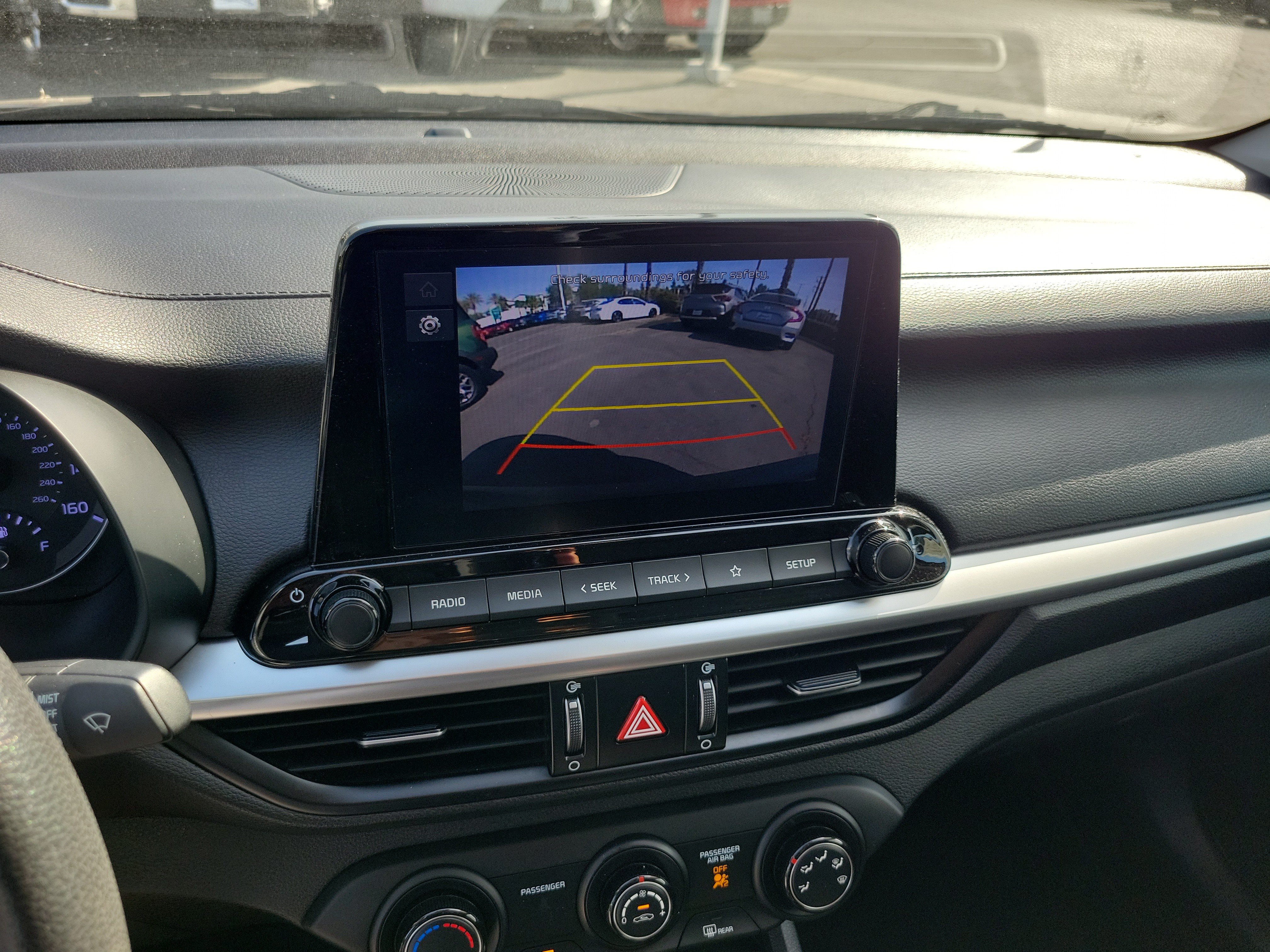 Used 2022 Kia Forte LXS FWD image 9
