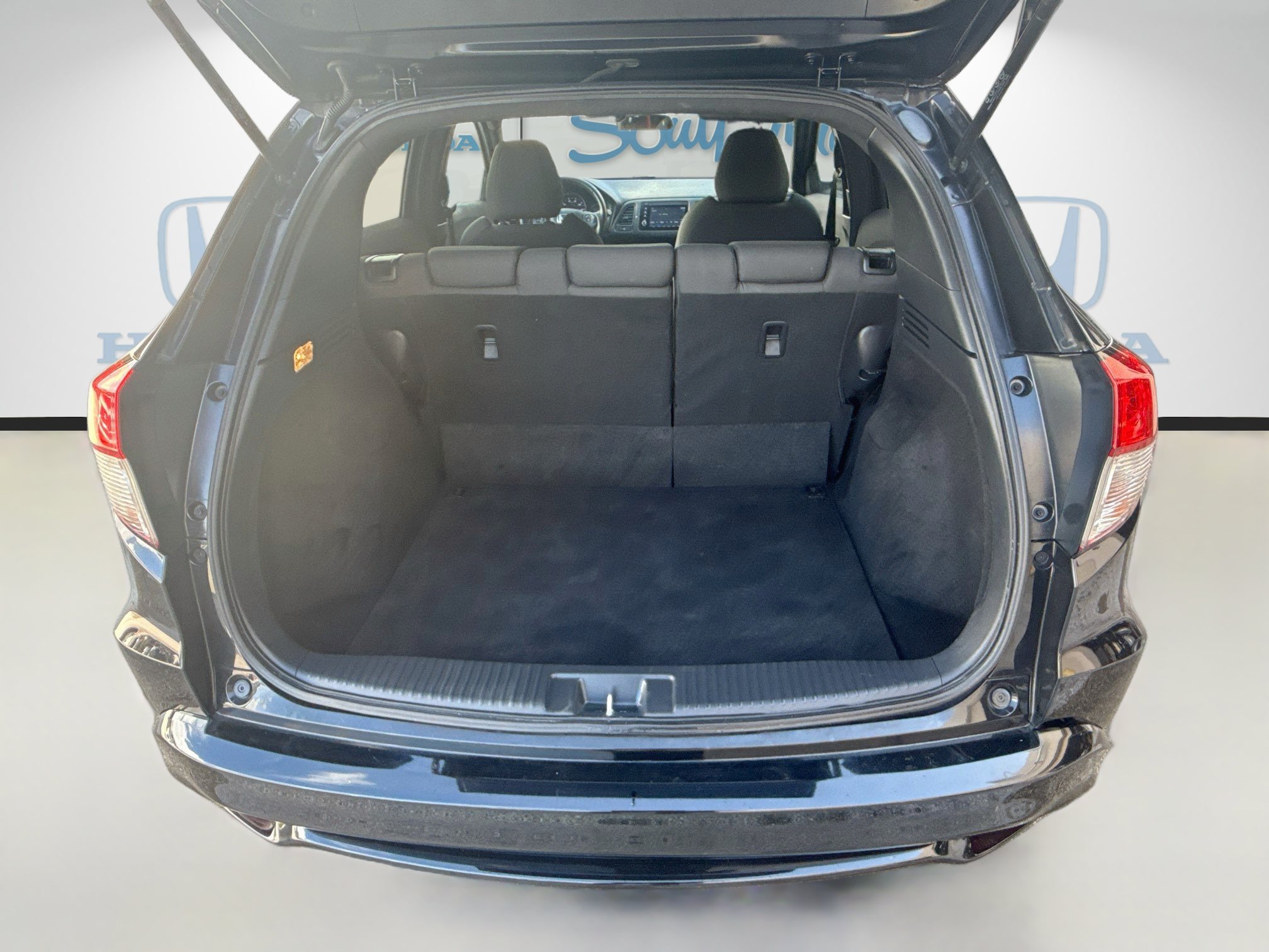 Used 2021 Honda HR-V Sport image 25