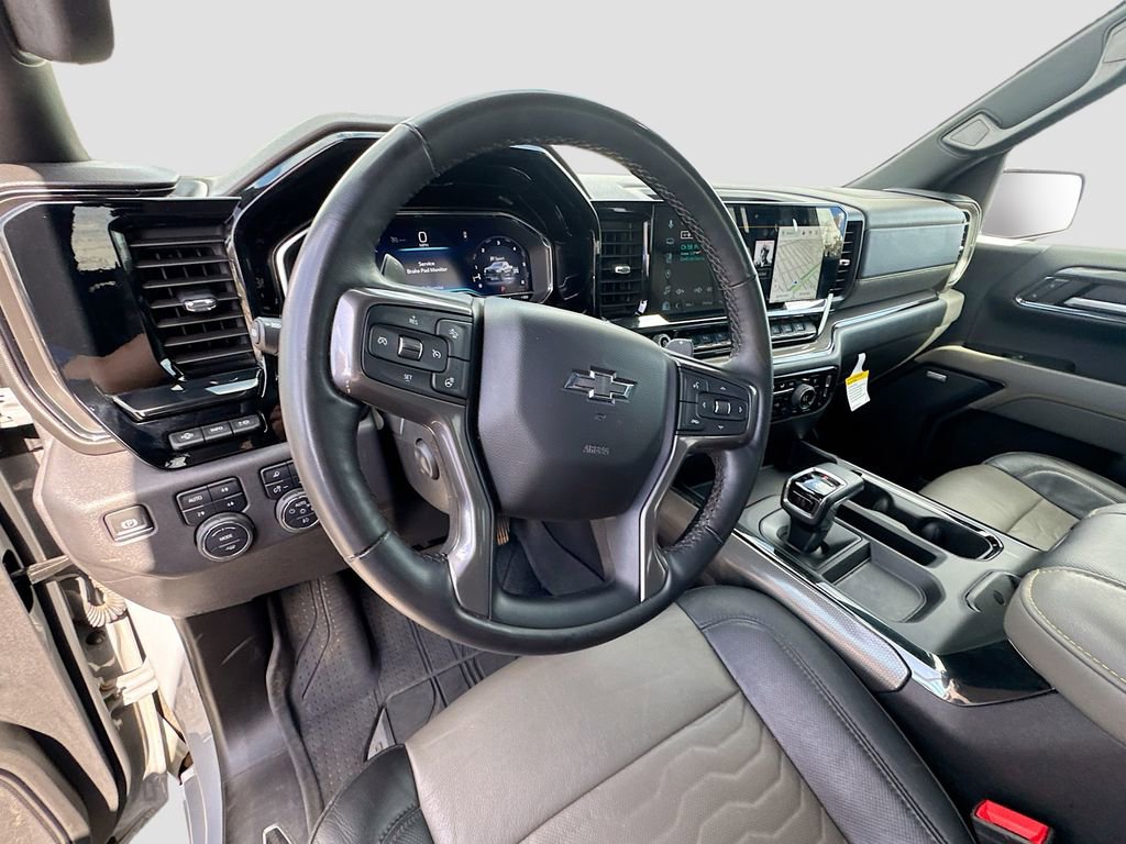 Used 2024 Chevrolet Silverado 1500 ZR2 w/ Technology Package image 9