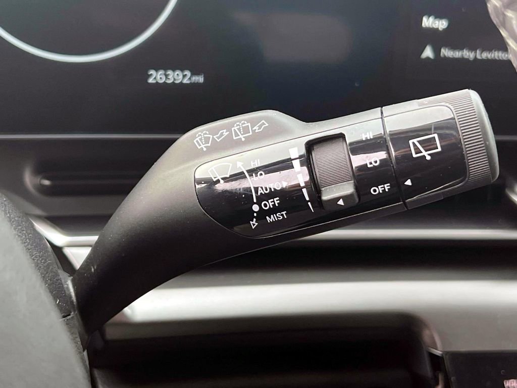 Used 2025 Kia Carnival SX Prestige image 25