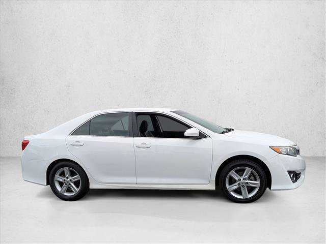 Used 2014 Toyota Camry SE FWD image 5
