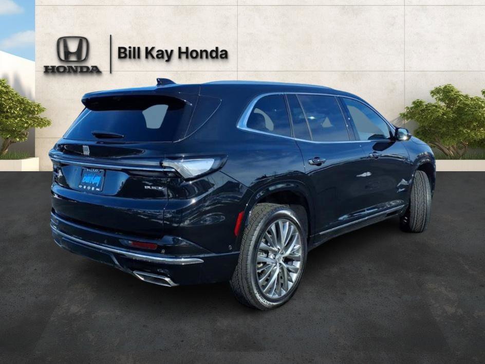 Used 2025 Buick Enclave Avenir w/ Super Cruise Package image 3