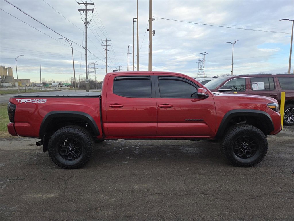 Used 2022 Toyota Tacoma TRD Off-Road w/ Black Out Package (TMS) image 14