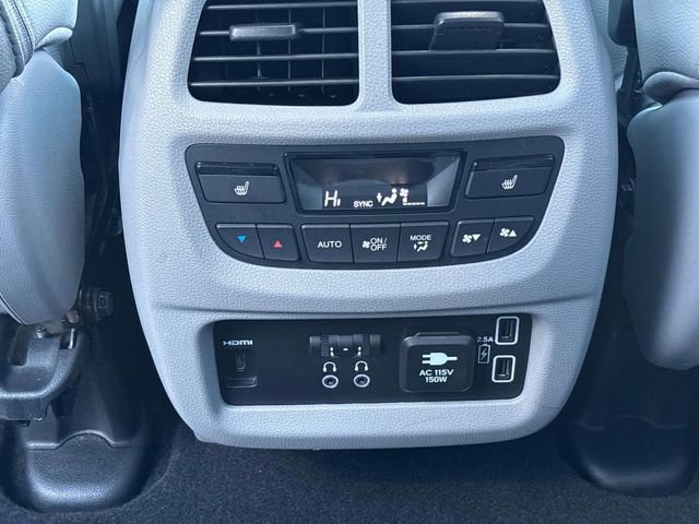 Used 2022 Honda Pilot Touring image 16