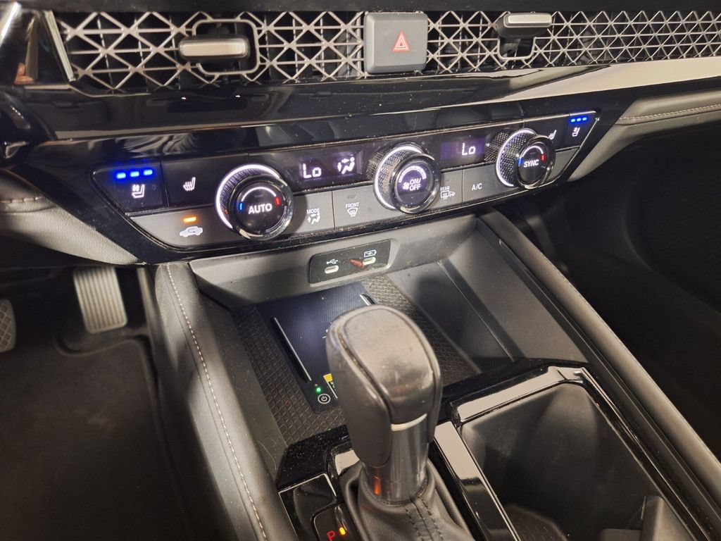 Used 2023 Honda Accord Touring image 16
