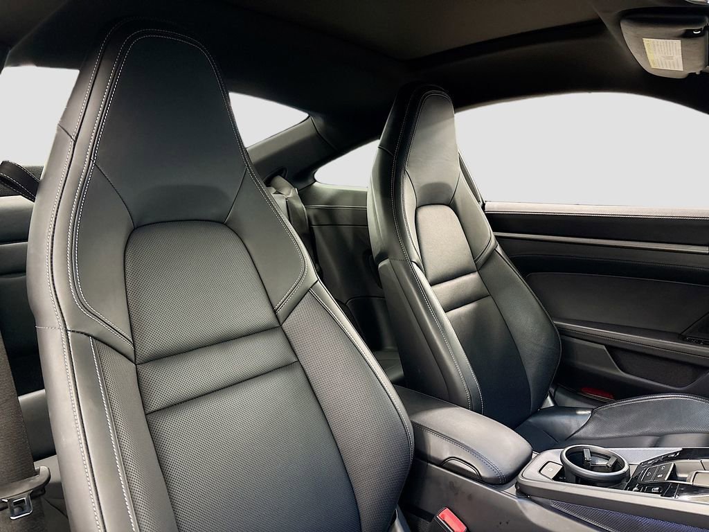 Used 2022 Porsche 911 Carrera RWD image 15