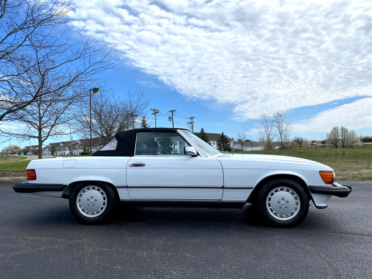 Used 1989 Mercedes-Benz 560 SL image 4
