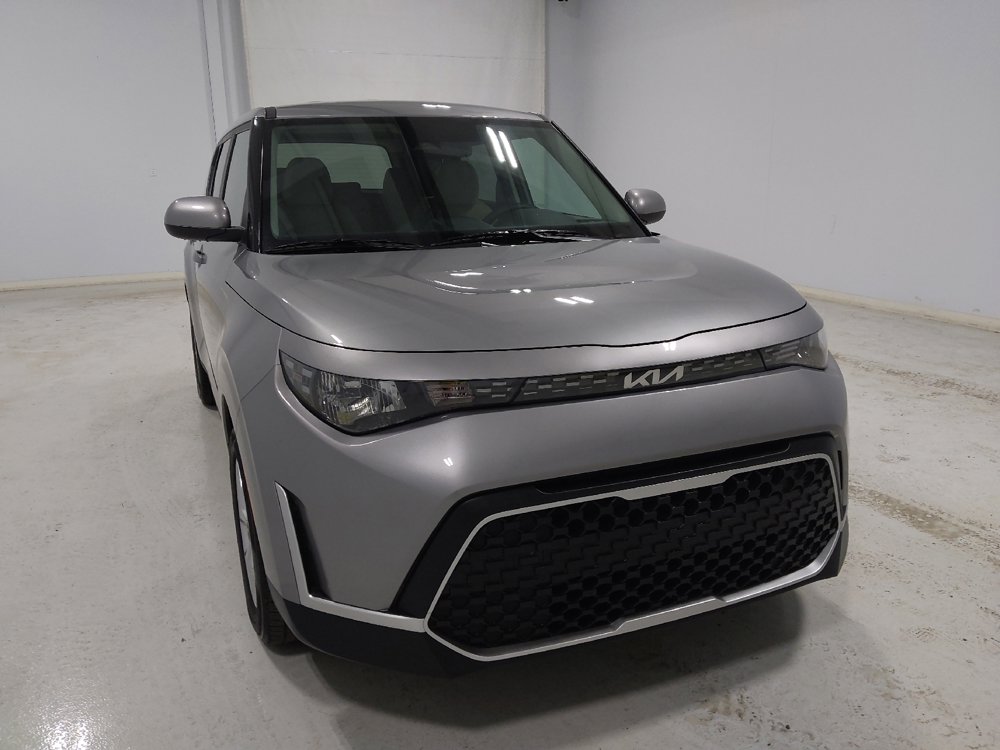 Used 2025 Kia Soul LX image 14