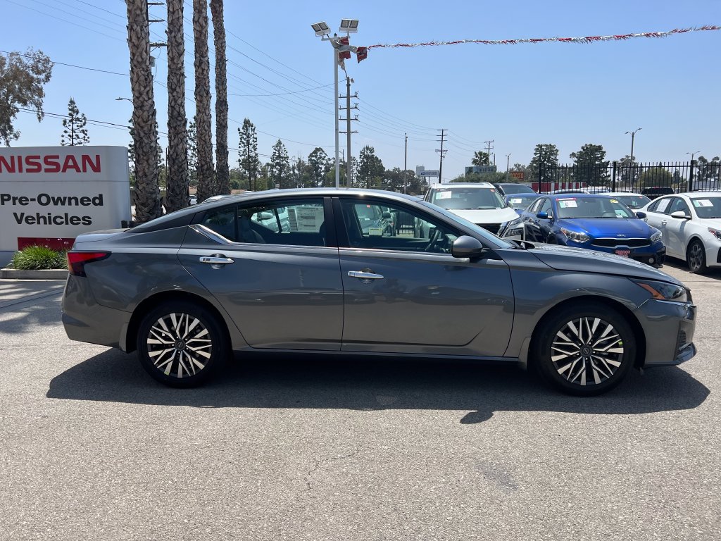New 2026 Nissan Altima 2.5 SV FWD image 7