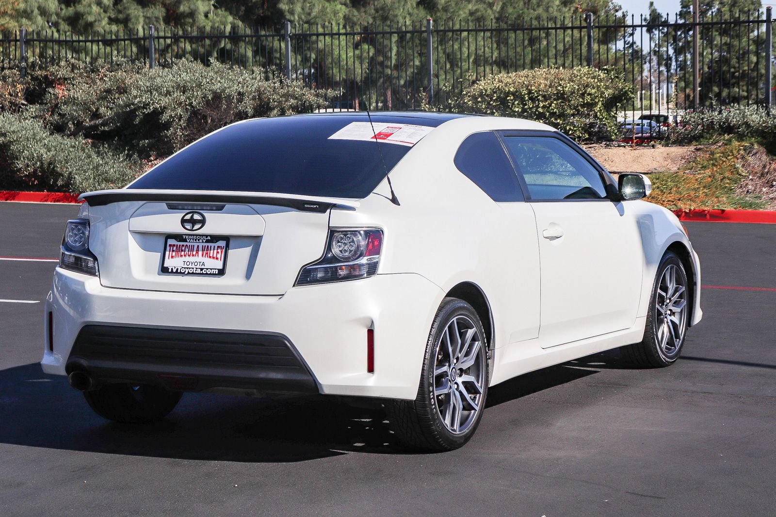 Used 2015 Scion tC FWD image 7