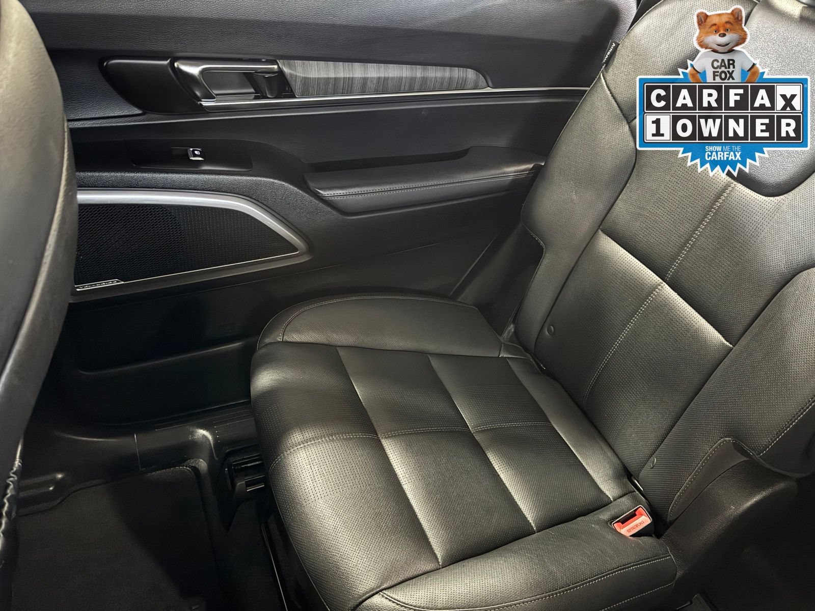 Used 2023 Kia Telluride EX w/ EX Captain's Chair Package FWD image 33
