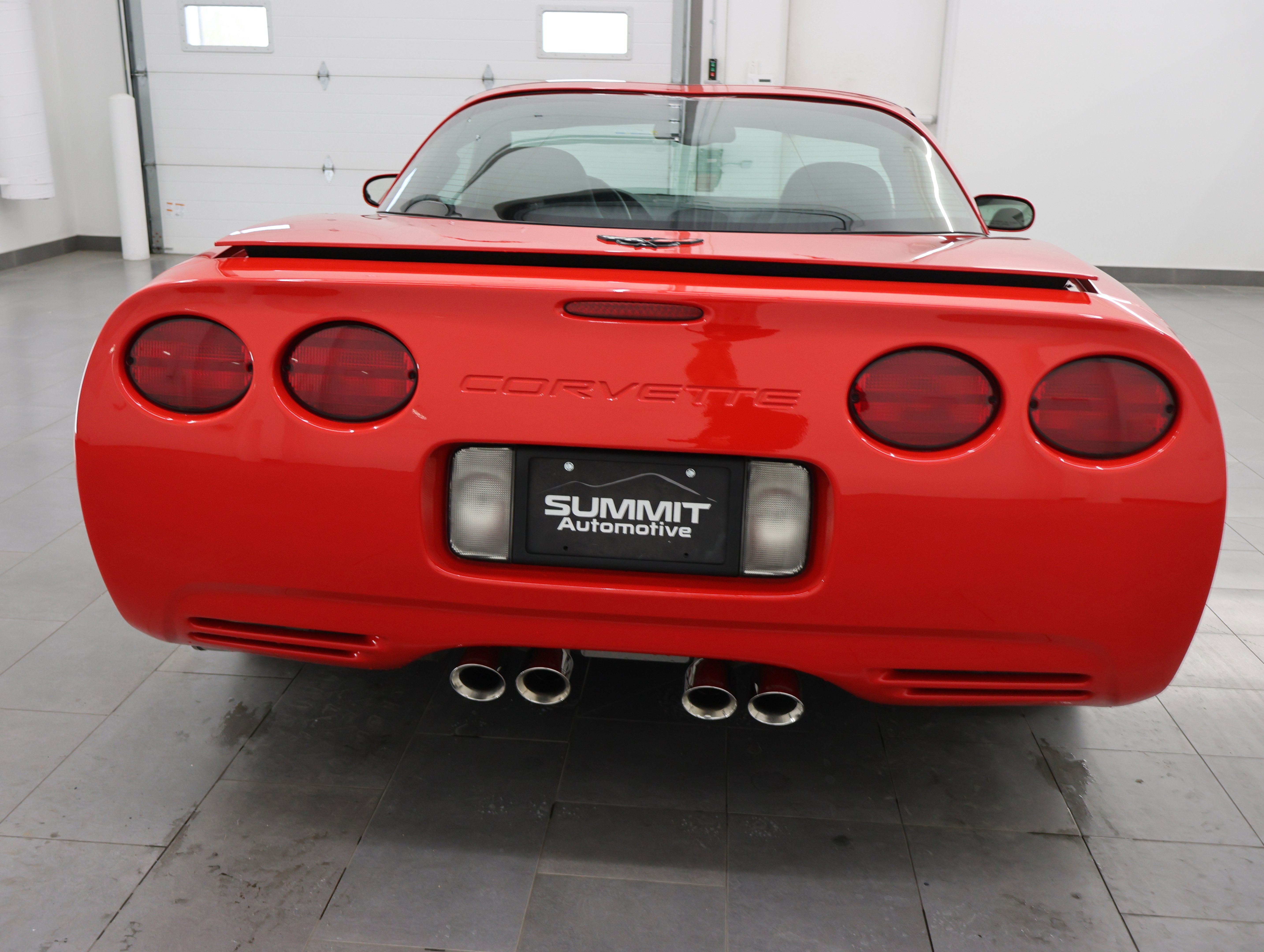 Used 2004 Chevrolet Corvette Coupe w/ Preferred Equipment Group RWD image 22