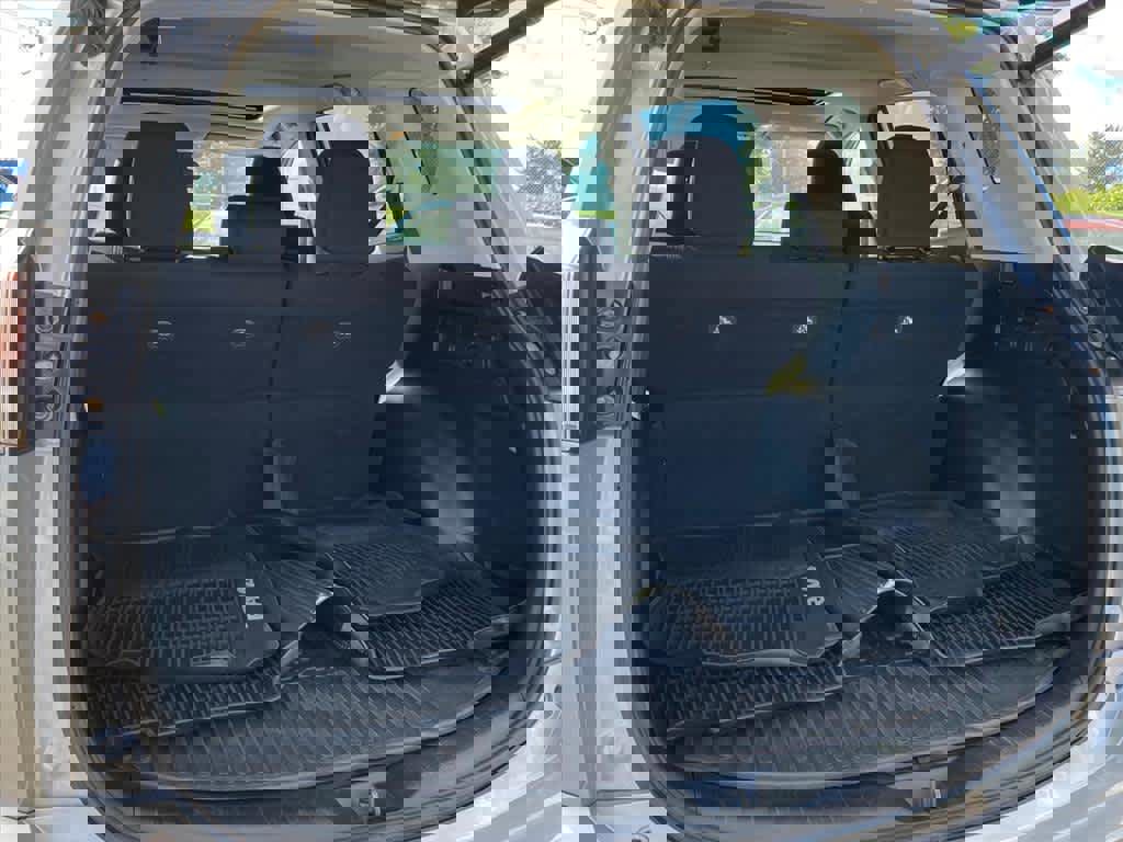 Used 2017 Toyota RAV4 XLE image 20