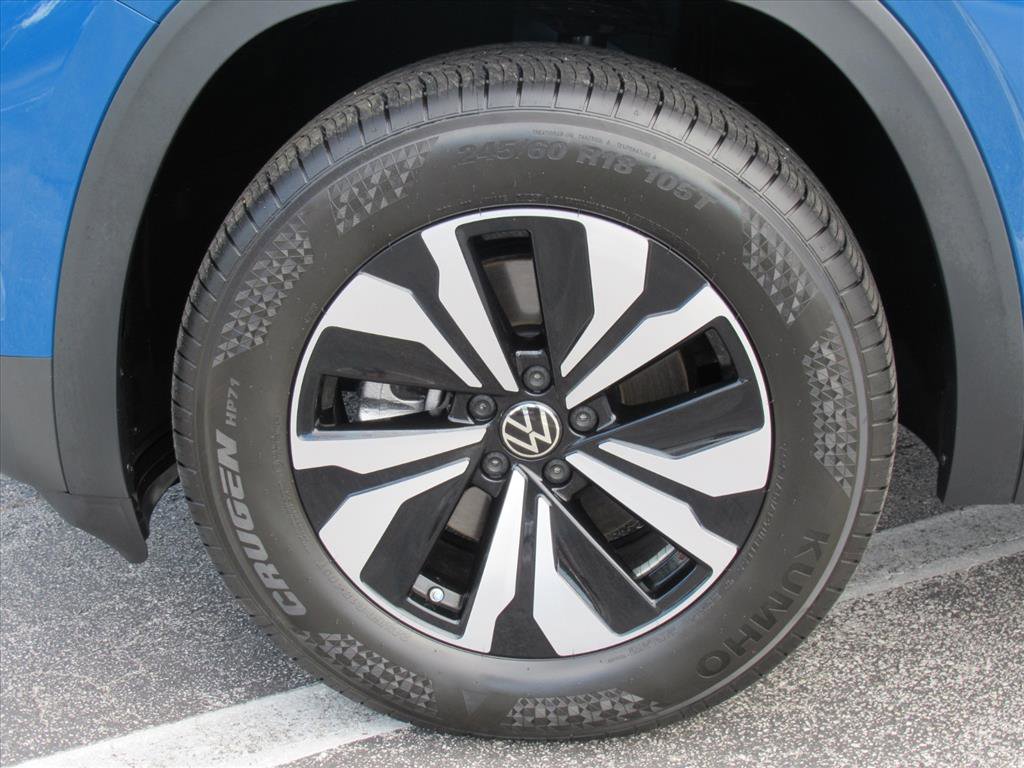 Used 2025 Volkswagen Atlas SE image 7