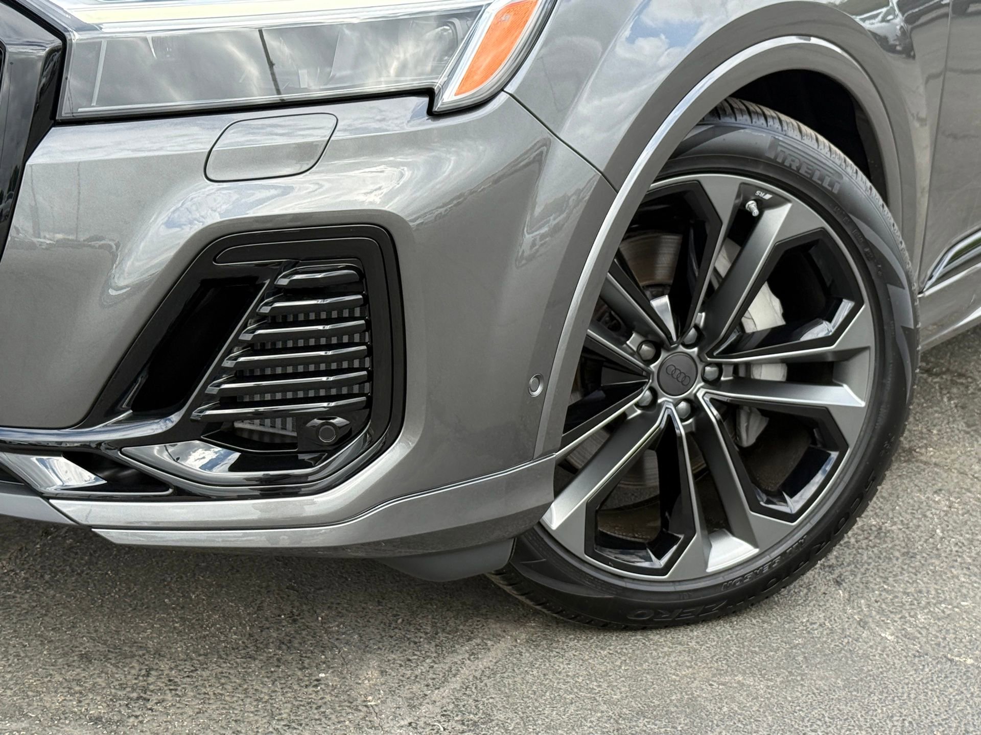 New 2026 Audi Q7 3.0T Premium Plus