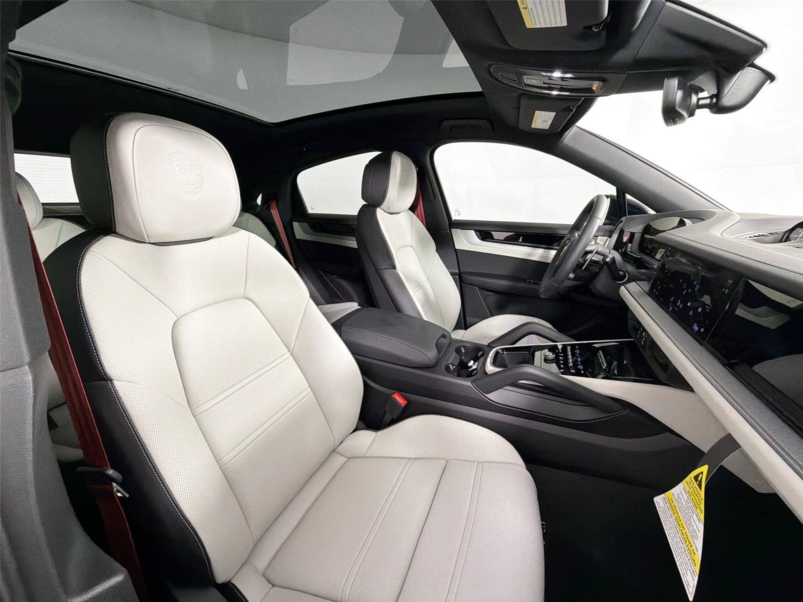Certified 2026 Porsche Cayenne Coupe AWD/4WD image 28