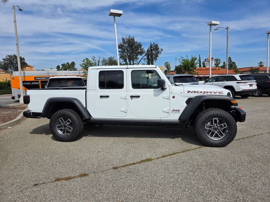 New 2026 Jeep Gladiator Mojave w/ Steel Bumper Group AWD/4WD image 3