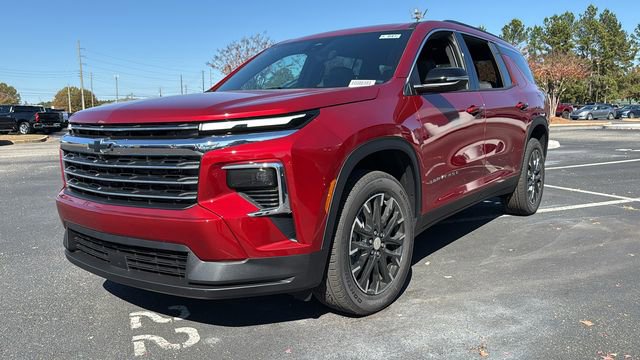 New 2026 Chevrolet Traverse LT w/ Sun and Wheel Package FWD image 3