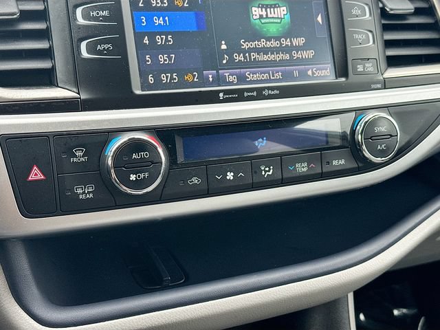 Used 2019 Toyota Highlander XLE AWD/4WD image 15