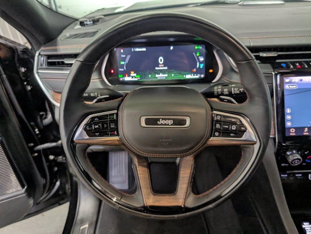 Used 2022 Jeep Grand Cherokee Summit AWD/4WD image 18