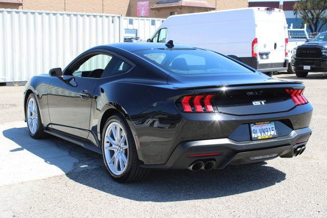 Used 2024 Ford Mustang GT Premium RWD image 3