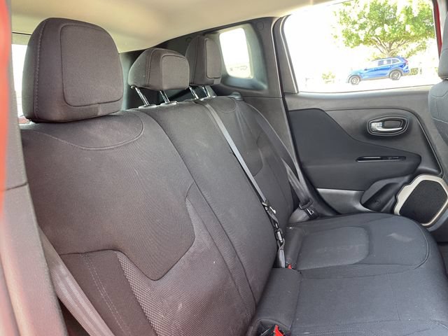 Used 2017 Jeep Renegade Latitude FWD image 27