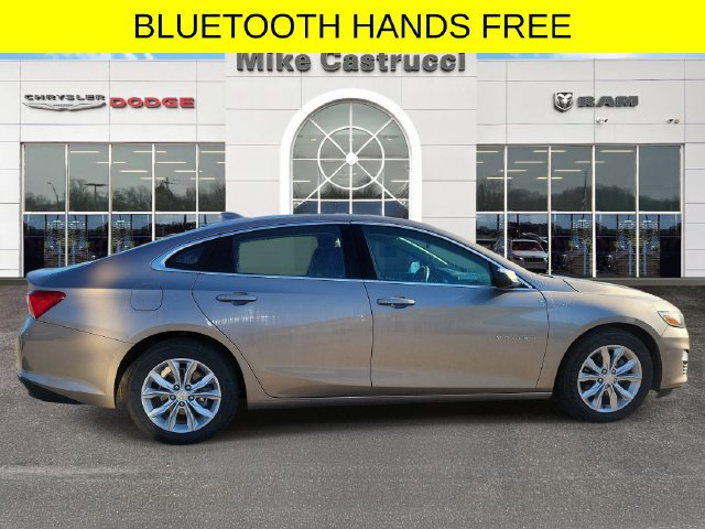 Used 2025 Chevrolet Malibu LT FWD image 3