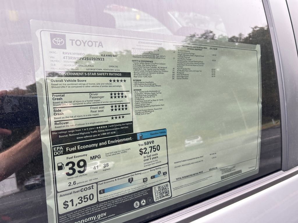 New 2025 Toyota RAV4 XLE image 30