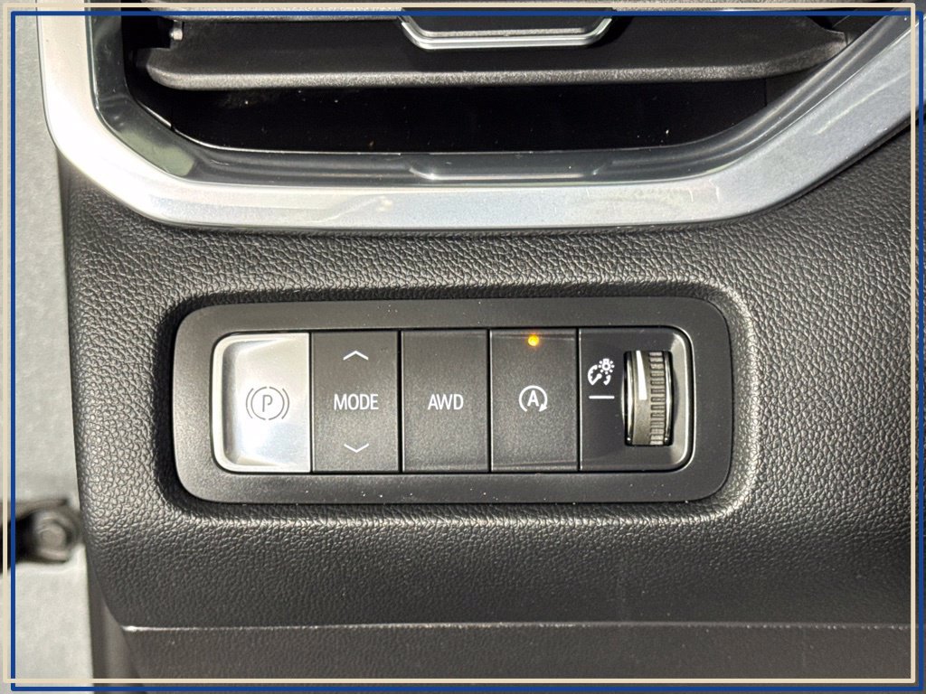 Certified 2024 GMC Acadia Elevation w/ LPO, Roadside Safety Package AWD/4WD image 22