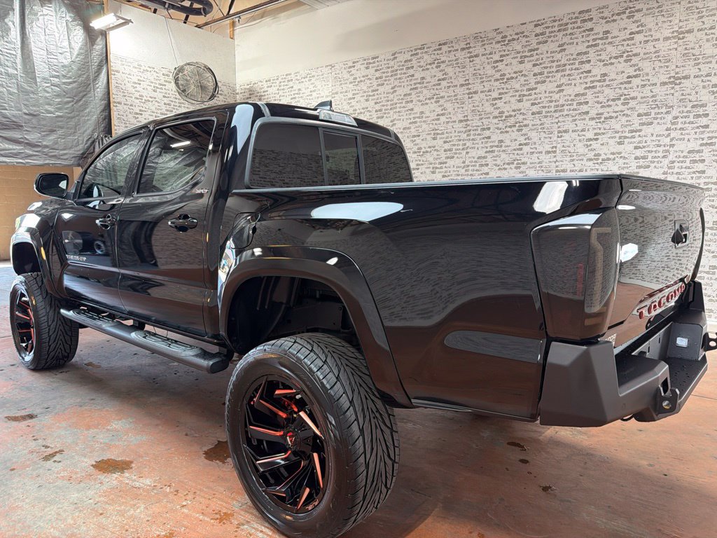 Used 2021 Toyota Tacoma SR5 w/ SR5 Appearance Package (SM) RWD image 5