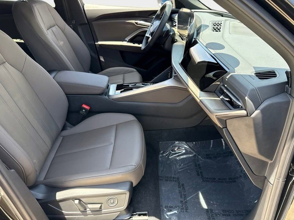 Certified 2025 Audi Q5 Premium Plus w/ Premium Plus AWD/4WD image 10