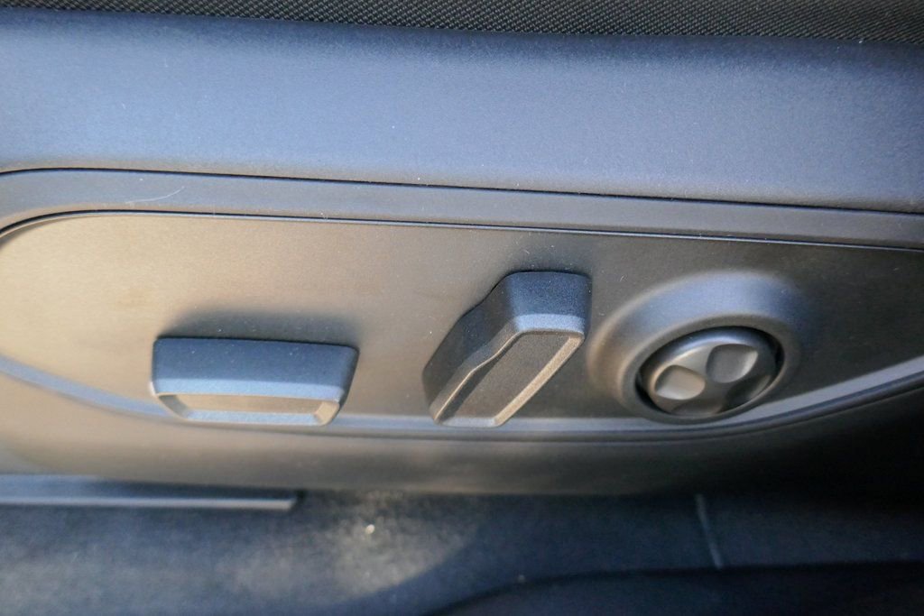 New 2025 Jeep Grand Cherokee L Altitude image 12